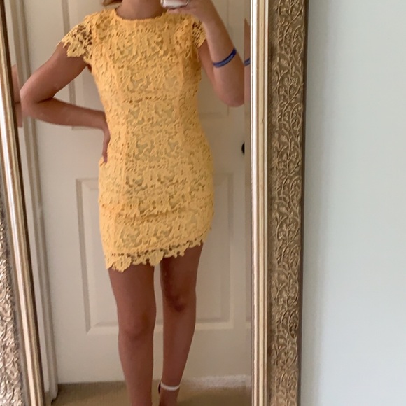 Yellow Lulu’s Dress XS - Picture 4 of 4